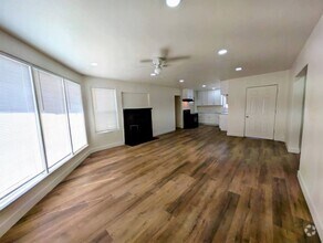 Building Photo - 936 Bradley St