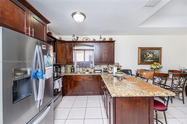 Foto del edificio - 1513 SW 2nd Ct