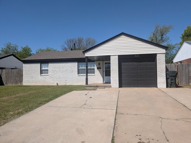 Building Photo - 717 S Midwest Blvd