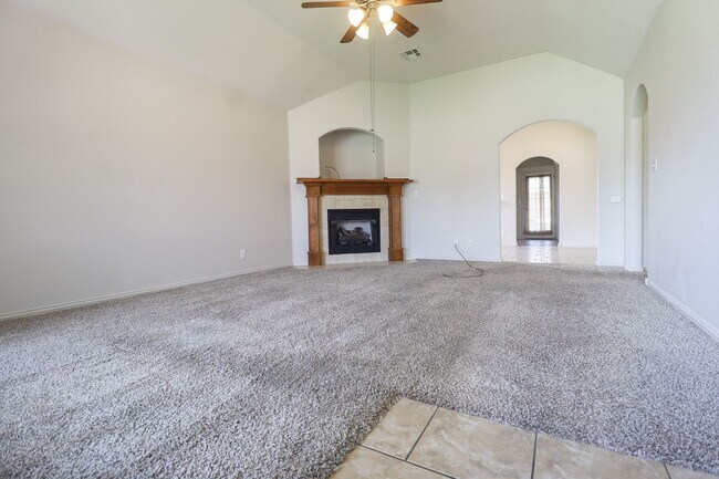Foto del edificio - 3 Bed 2 Bath Home in Collinsville *Price D...