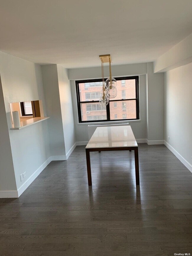 Foto del edificio - 345 E 80th St
