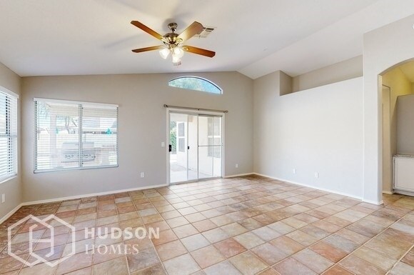 Building Photo - NOW AVAILABLE! - 7442 W Louise Dr, Glendal...