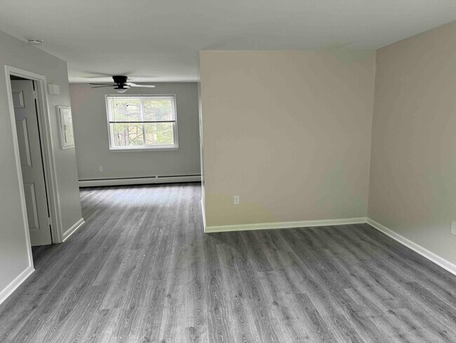 Building Photo - Litchfield Heights