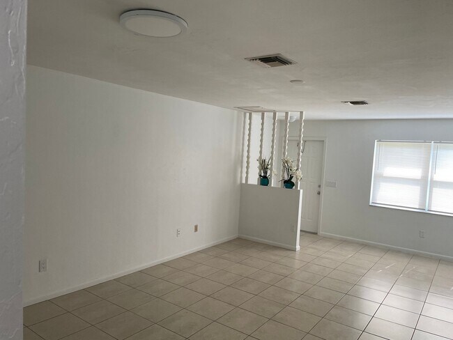Foto del edificio - 10022 8th St N