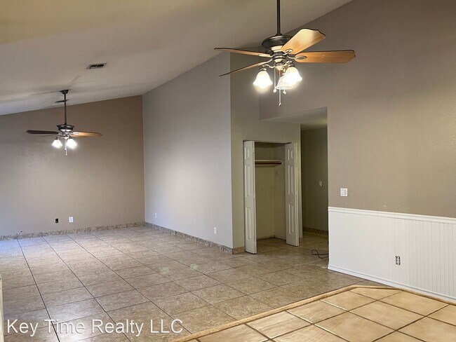 Building Photo - 3 br, 2 bath House - 2545 Corona Redonda