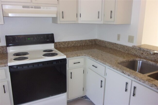 Foto del edificio - 1321 Topfield Ct
