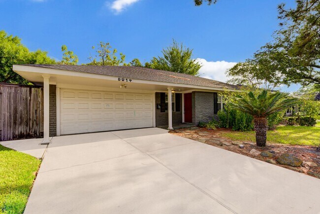 Building Photo - Beautiful 3 bedroom 2.5 bath home for Leas...