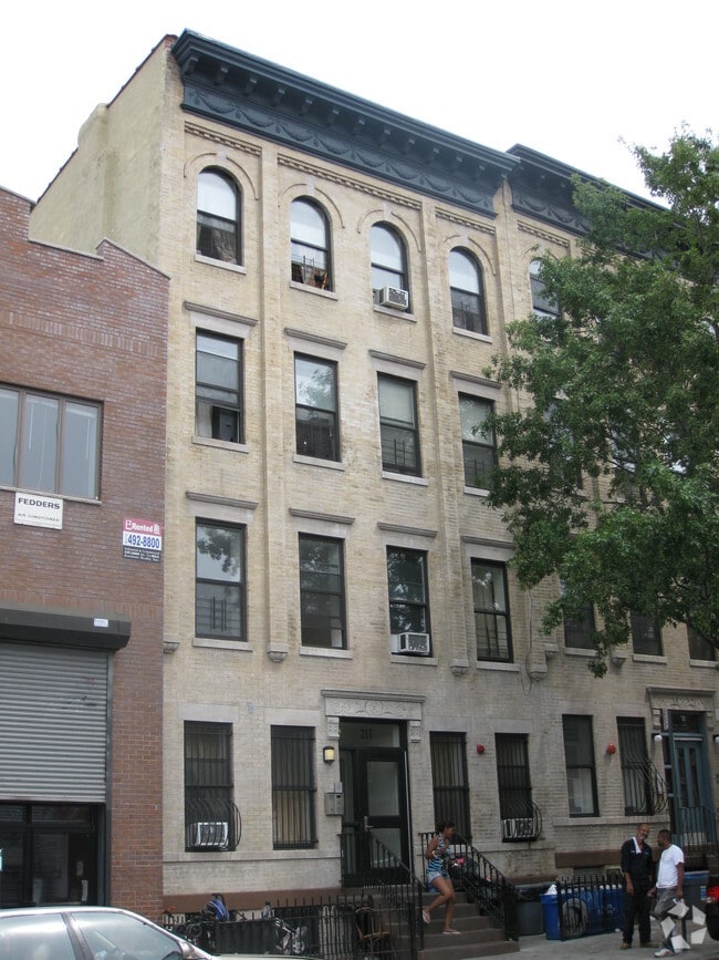Building Photo - 217 50th St