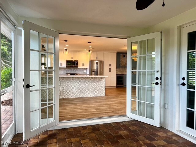 Building Photo - 321 Burning Tree Dr