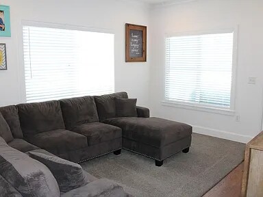 Foto del edificio - 1068 Canyon Meadow Dr