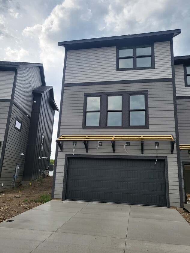 341 Trestle Trl, Mankato, MN 56001 Townhome Rentals in Mankato MN