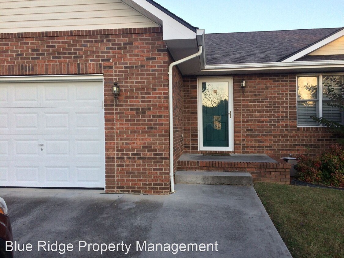 Primary Photo - 2 br, 2 bath House - 307 Hawkins Avenue