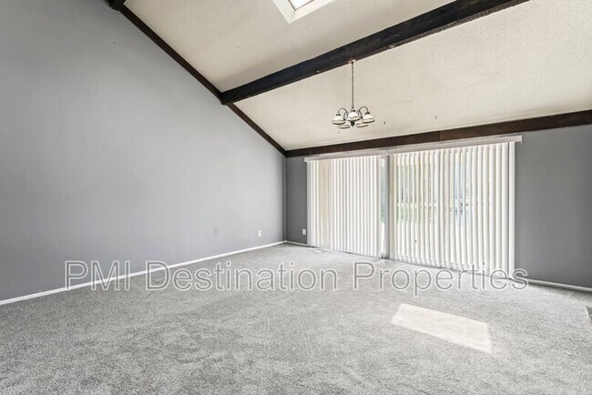 Building Photo - 1807 N 76th St