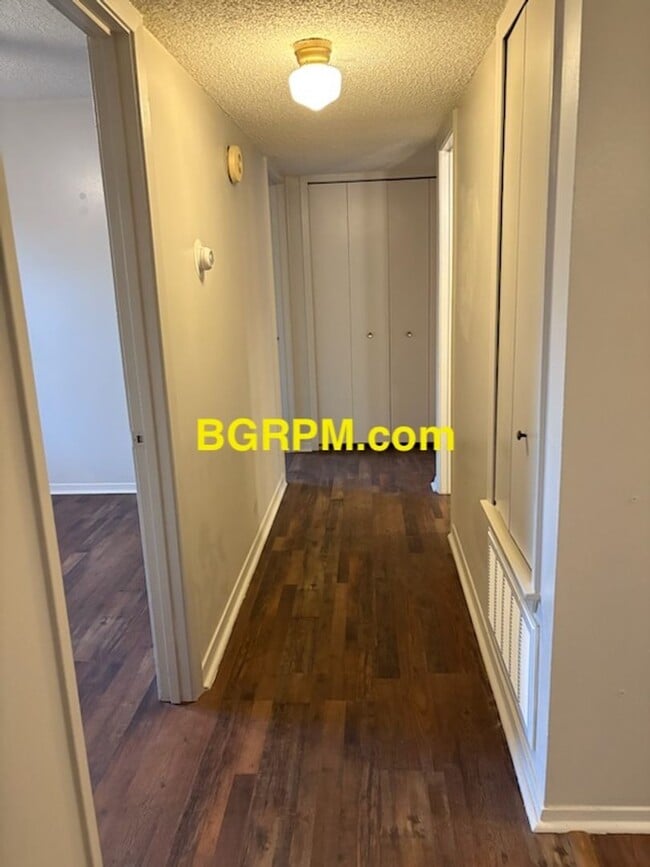 Foto del edificio - 3 BD, 1 1/2 BA, Home in Sherwood