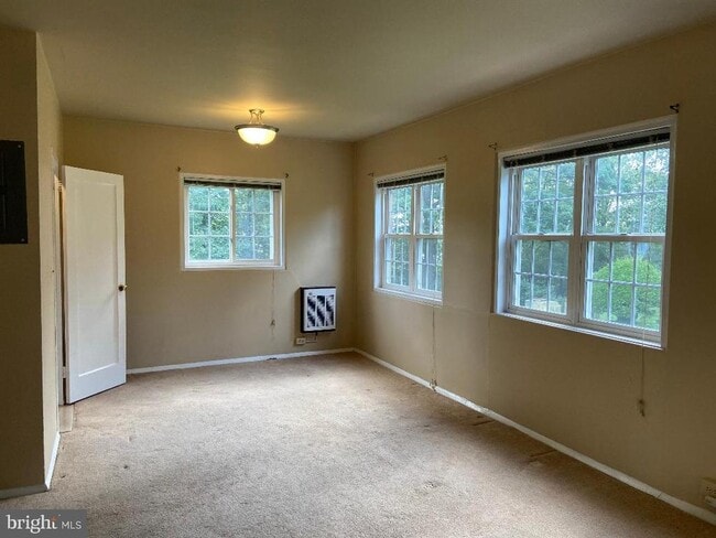 Building Photo - 3426 Martha Custis Dr