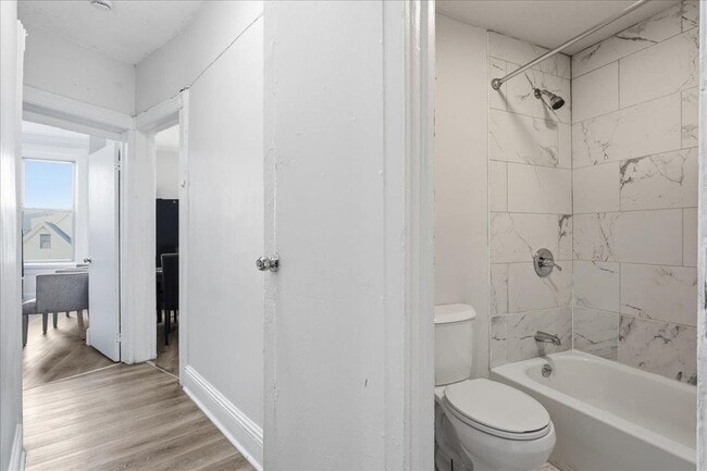 Building Photo - 335 47th St