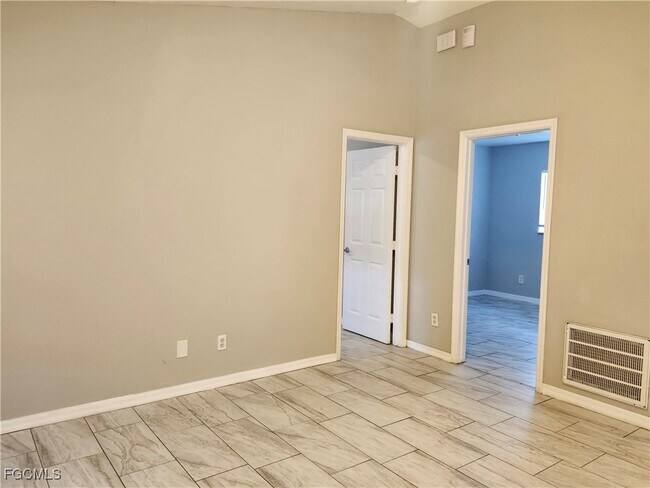 Foto del edificio - 4527 19th St SW