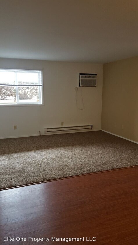 Primary Photo - 2151 Meadow Ln
