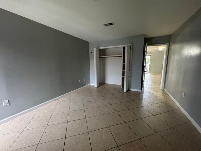 Foto del edificio - 406 Marshall Ct