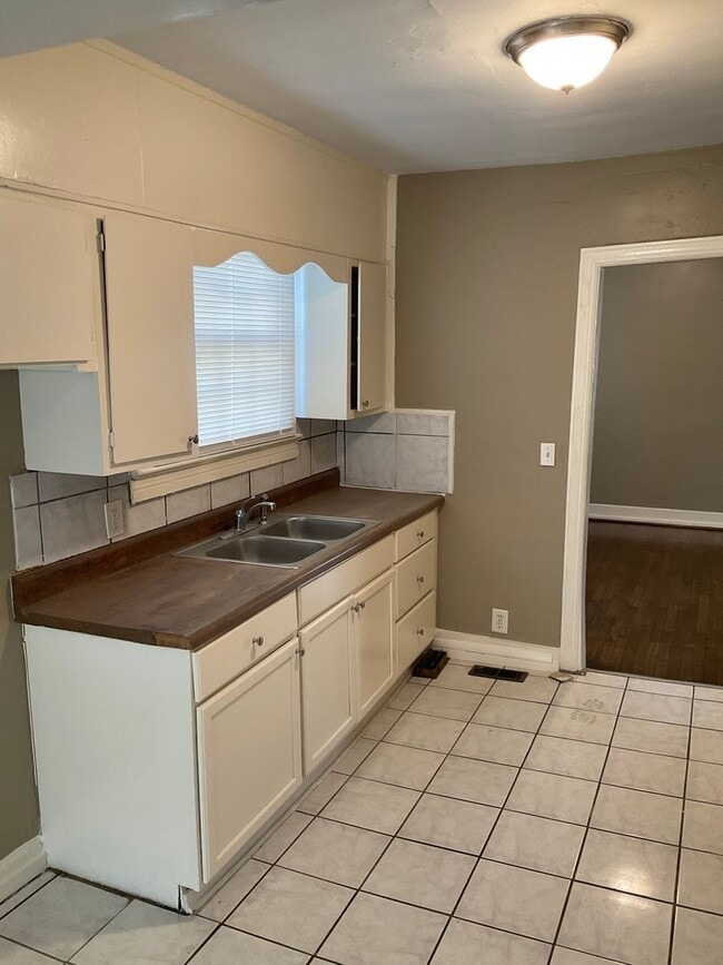 Foto del edificio - 920 47th St Ensley