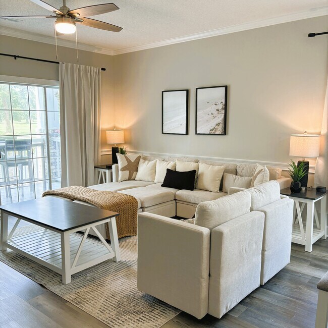Foto del edificio - 4713 Wild Iris Dr