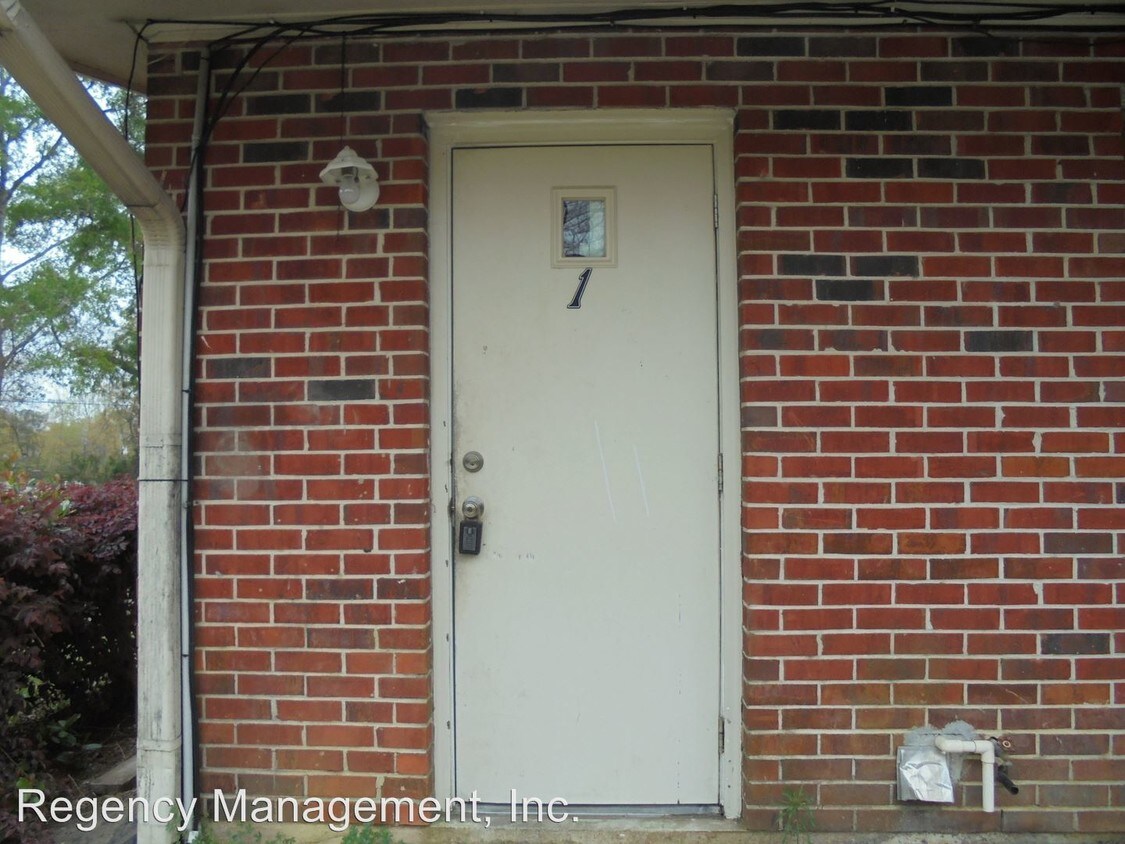 Primary Photo - 103 Gibson St