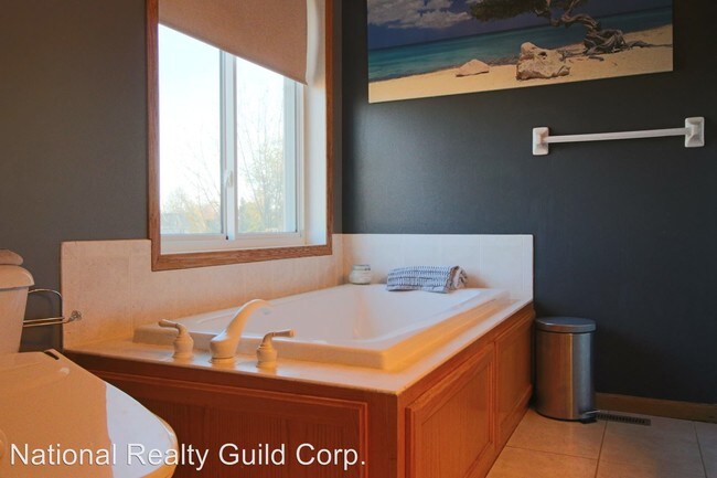 Foto del edificio - 5 br, 4 bath House - 13311 Hynes Road