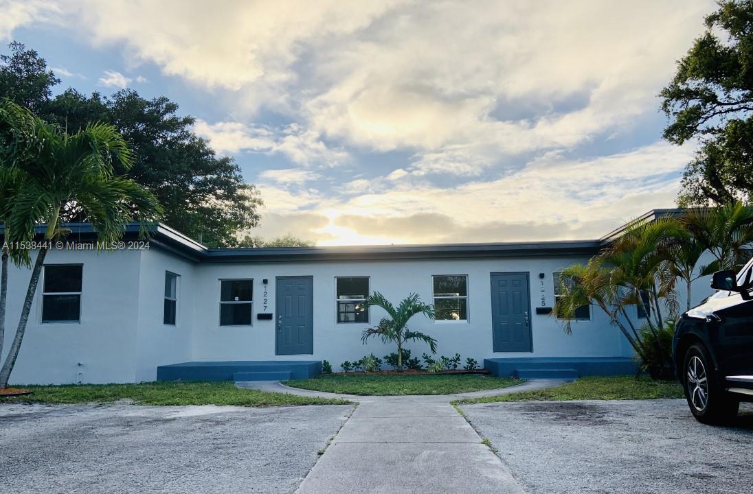 Primary Photo - 1225 SW 23rd Ave