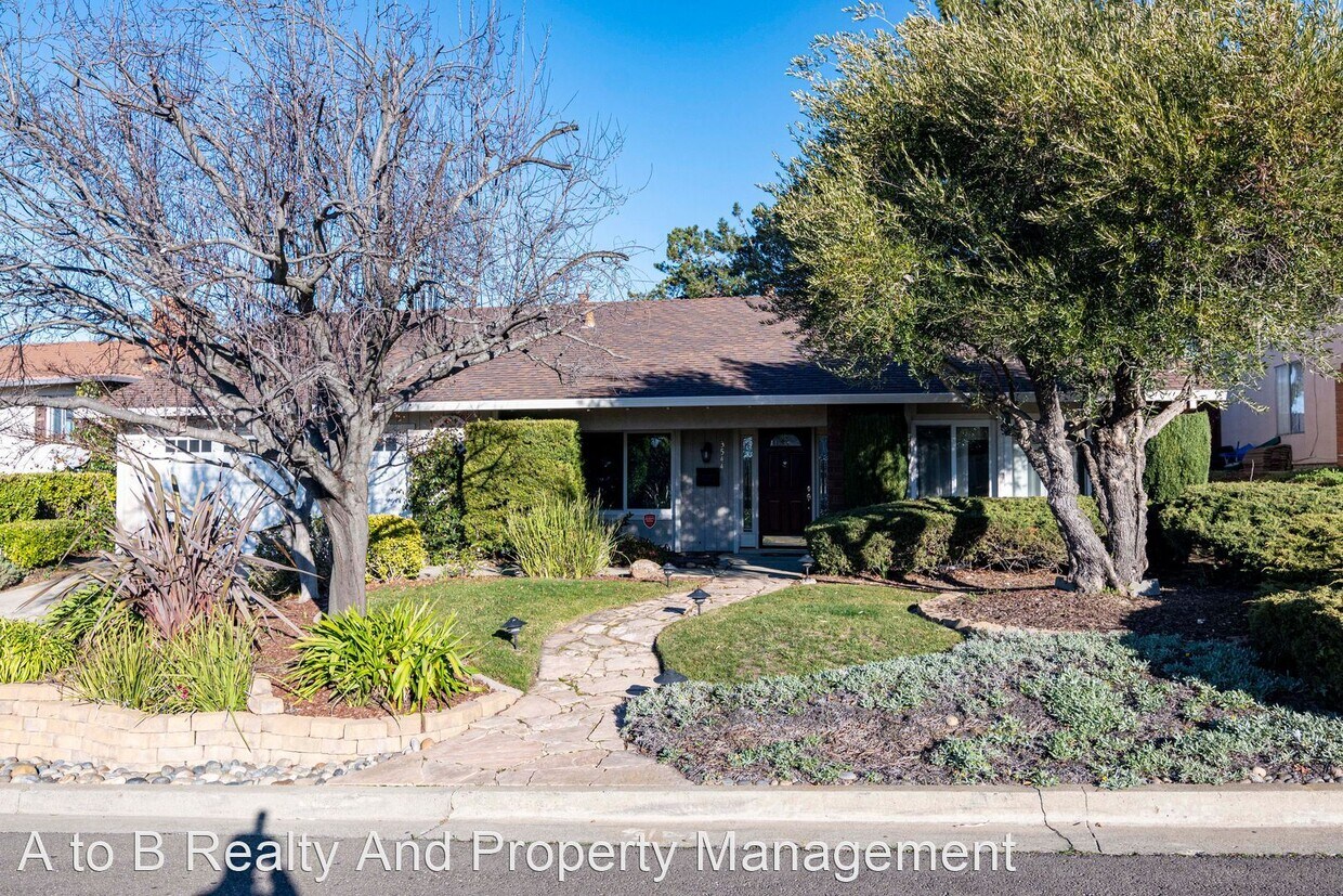 3 br, 2 bath House 3544 La Mesa Dr House for Rent in Hayward, CA