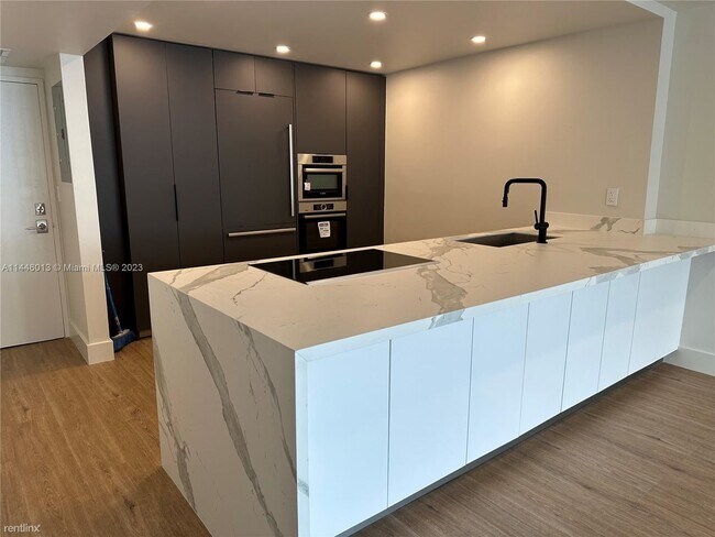 Foto del edificio - 2 br, 2 bath Condo - 1865 Brickell Ave Apt...