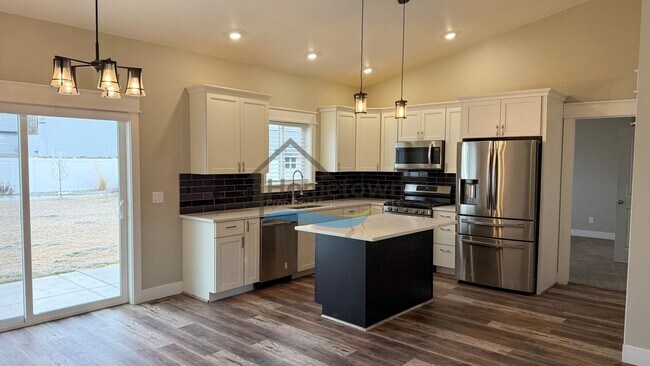 Foto del edificio - Spacious 4 Bedroom, 2 Bath Home in South Hill Subdivision – Burley, ID