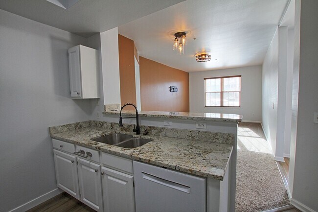 Foto del edificio - 12766 Ironstone Way