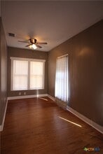 Building Photo - 516 E Mountain St