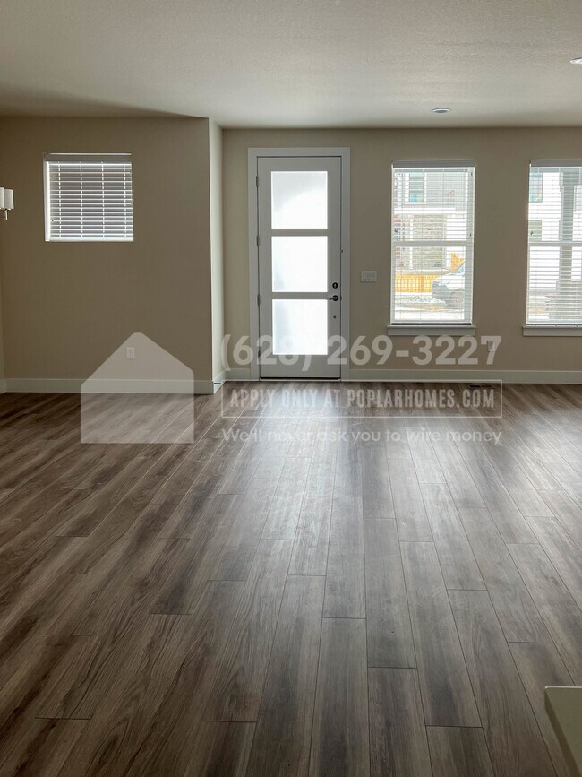 Building Photo - 6035 N Nepal St