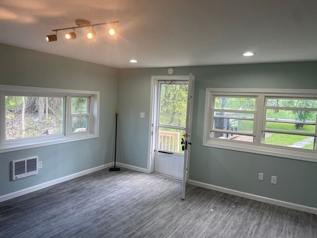 Foto del edificio - 3512 Pocono Park Dr