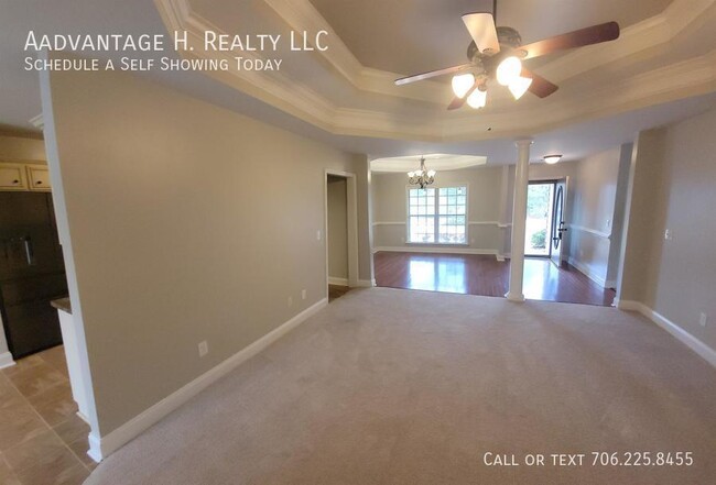 Building Photo - 634 Lee Rd 450