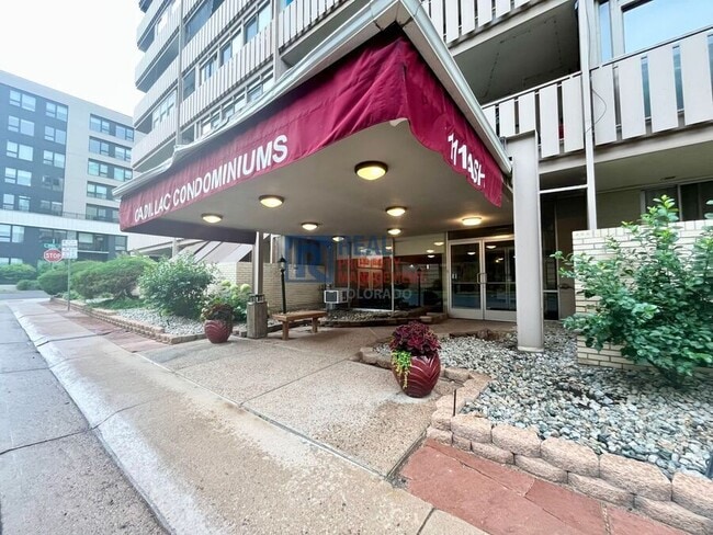 Building Photo - 1111 Ash St.