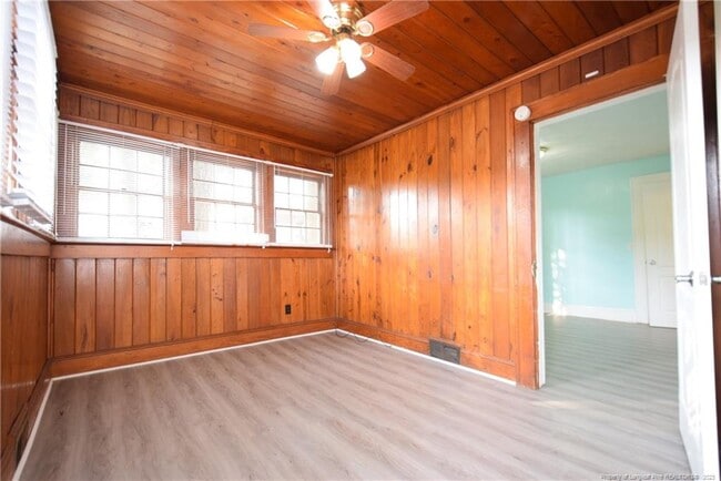 Building Photo - 2104 Rock Ave