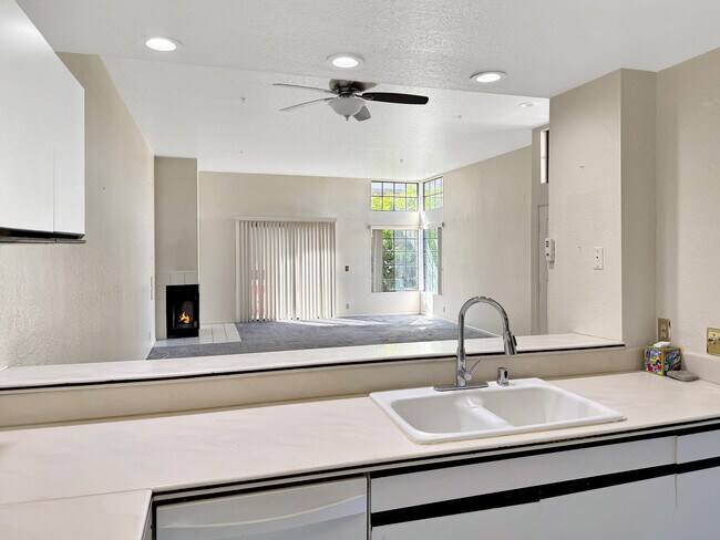 Foto del edificio - 2601 S Broadmoor Dr