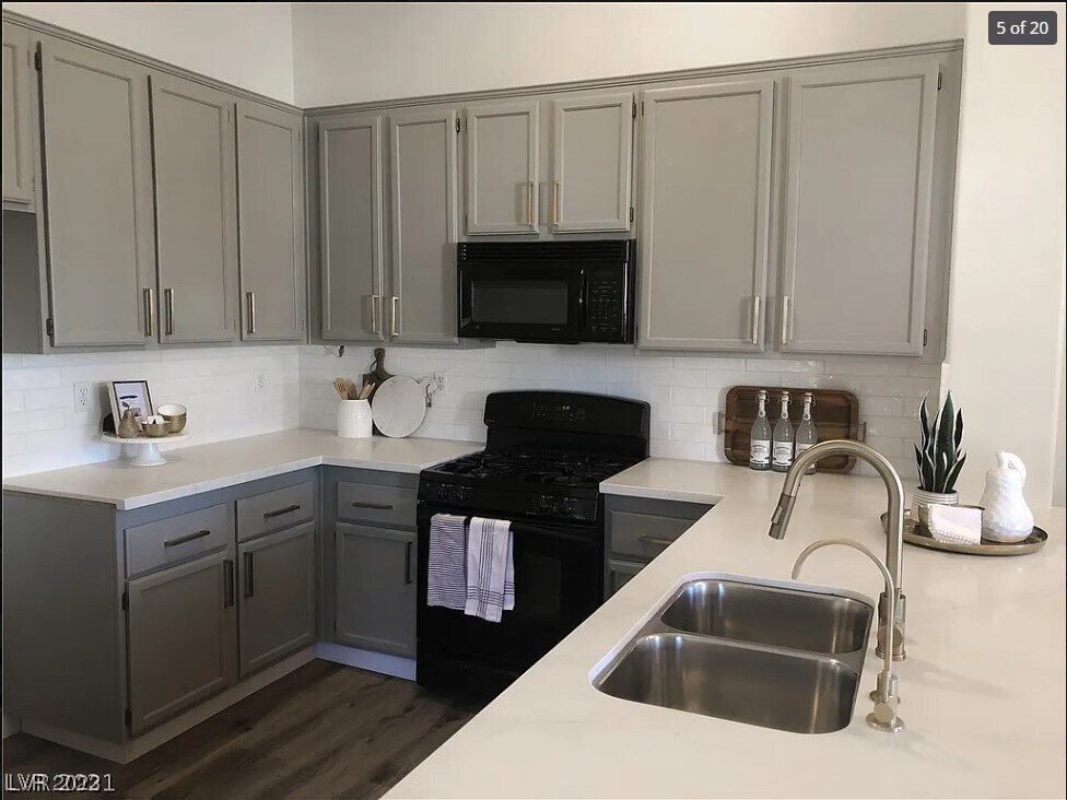 Foto principal - 75 N Valle Verde Dr