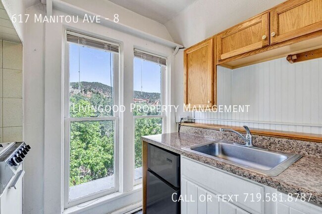 Building Photo - 617 Manitou Ave