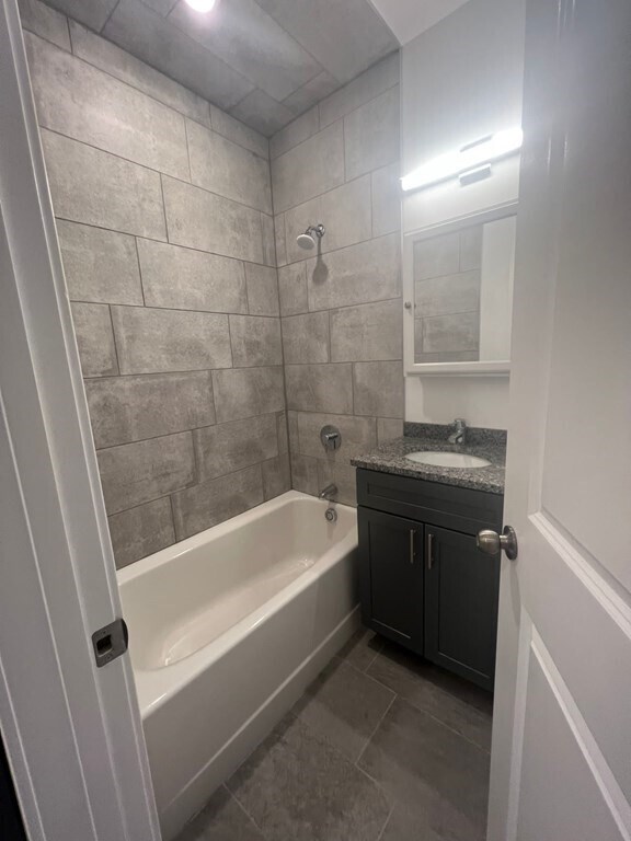 Building Photo - 52 Washington St