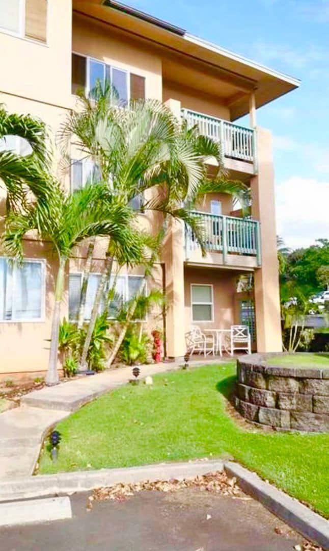 Foto del edificio - UPPER WEST SIDE- Villas at Kahana Ridge -3 bedroom/2 Bath- Semi Furnished Condo