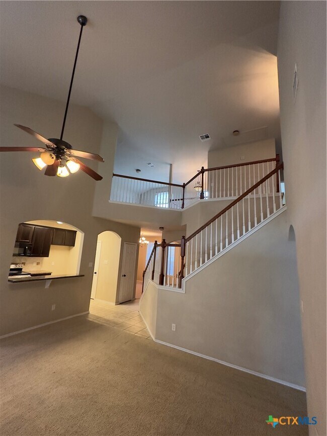 Foto del edificio - 6808 Rosita Oak Dr