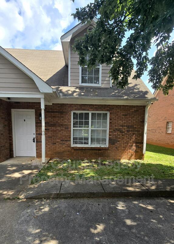 Photo - 700 Rosehip Ln