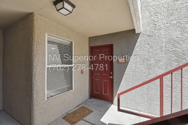 Foto del edificio - SW!! First floor unit with Balcony!! Gated!! Clubhouse!!  Community pool!! Spa!! Exercise Room!! ...