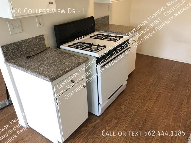 Building Photo - 1400 College View Dr