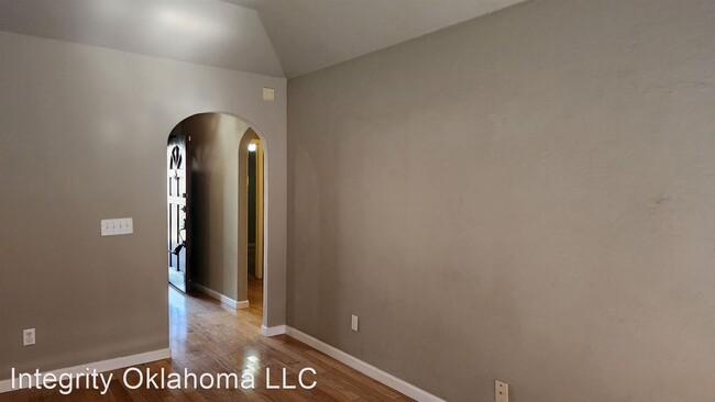 Building Photo - 3 br, 2 bath House - 2400 Santa Fe Circle