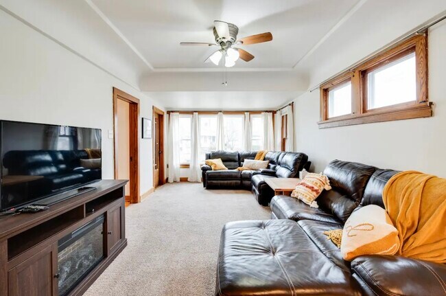 Foto del edificio - 2173-75 S 69th St