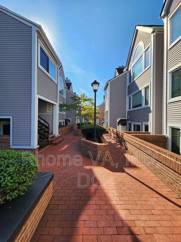 Building Photo - 5560 Langston Blvd.